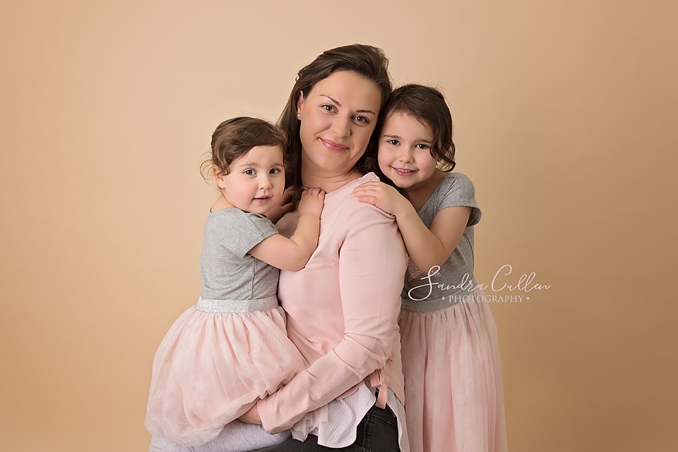 Book A Mum And Baby Photoshoot Portraits By Sandra Cullen Photography